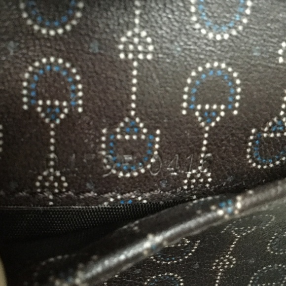 ❌ SOLD ❌. Auth Gucci Bi Fold Wallet - Picture 6 of 6